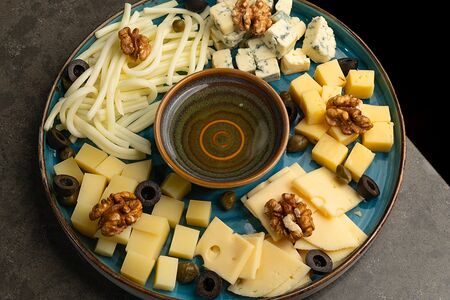 Сырная нарезка