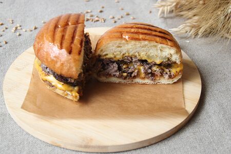 Чизбургер Двойной