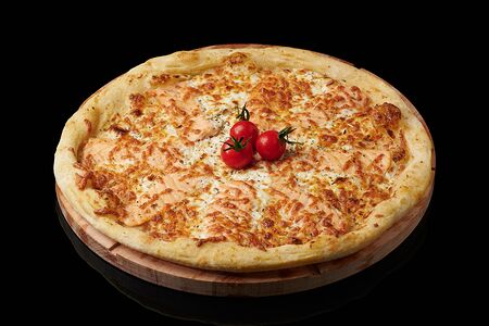 Пицца с лососем