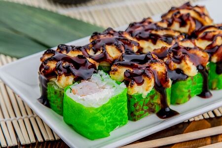 Ролл Три сыра с креветкой