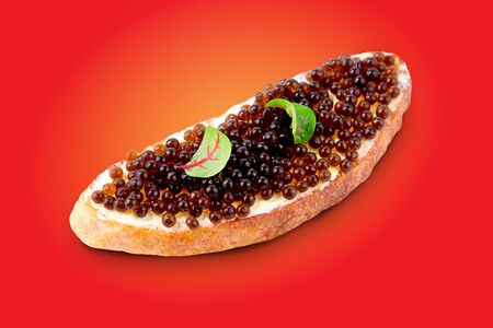 Тост с веган черной икрой и маслом на тартине