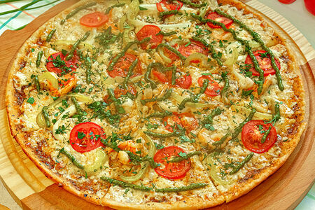 Пицца с кальмарами и креветками