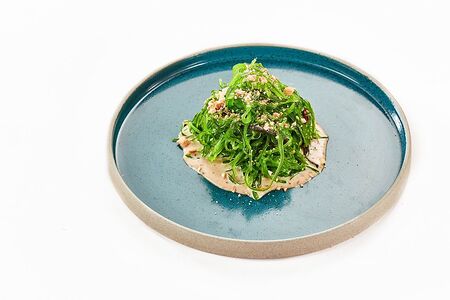 Чука с ореховым соусом