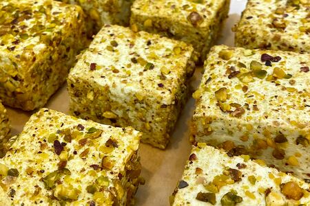 Птичье молоко с фисташкой