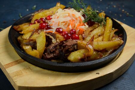 Картофель жареный с мясом
