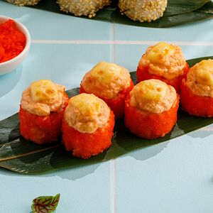 Запеченный ролл с лососем