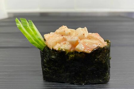 Гункан с крабом