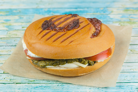 Панини с соусом Песто