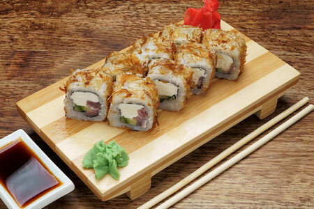 Ролл Бонито с лососем