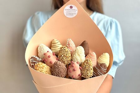 Комплимент клубника в шоколаде букет 4