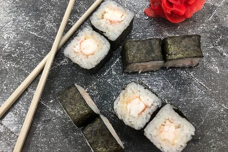 Острый с креветкой