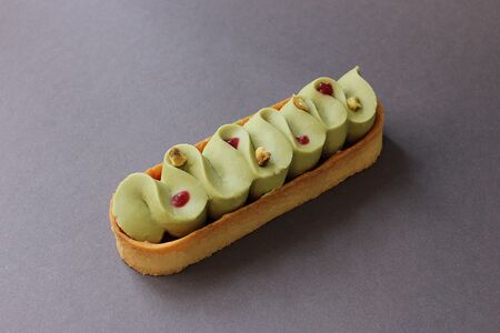 Тарталетка фисташка-клубника