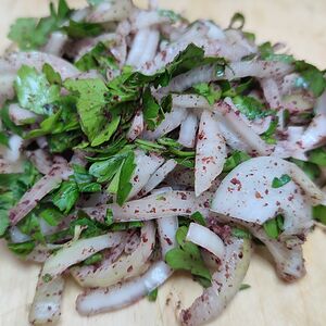 Лук с зеленью