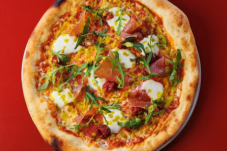 Пицца с хамоном