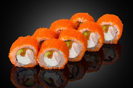 Ролл с тигровой креветкой и лососем 8 шт