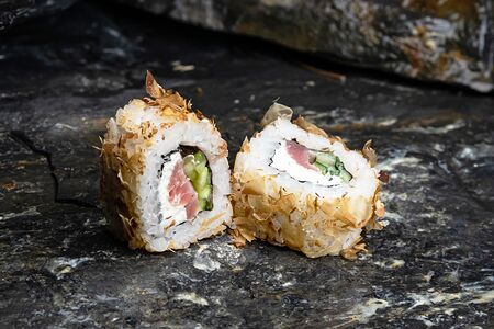 Банзай с тунцом