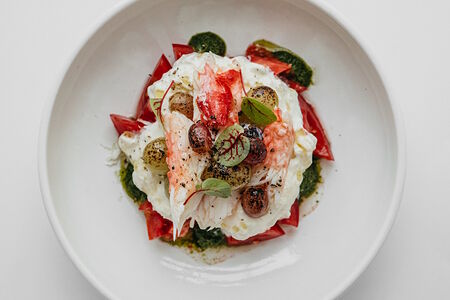 Страчателла с виноградом и камчатским крабом