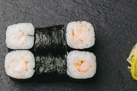 Маки с креветками