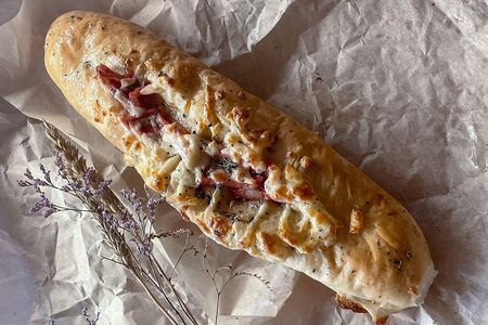 Багет провансаль с ветчиной и сыром