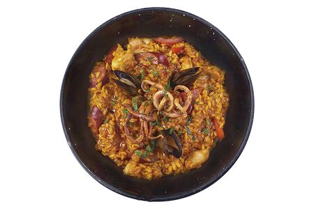 Паэлья с морепродуктами и курицей