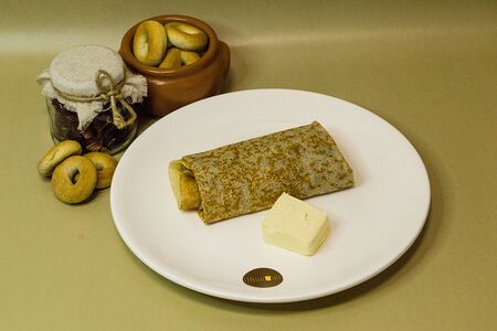 Блин с бананом и карамелью