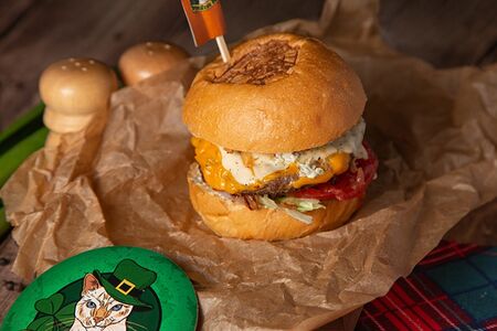 Бургер Карамельный лук