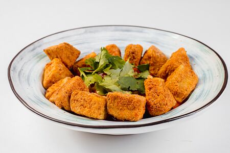 Салат с хрустящими баклажанами