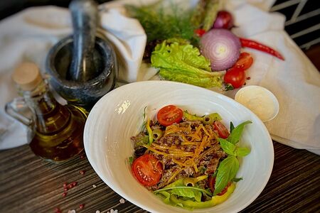 Салат Сицилия, с говядиной в апельсиновом соусе