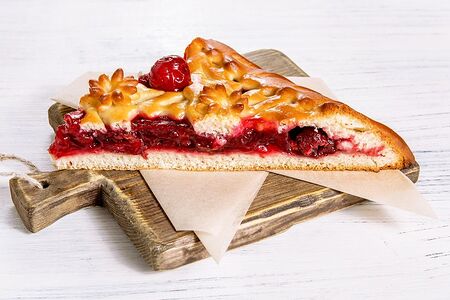 Пирог с вишней