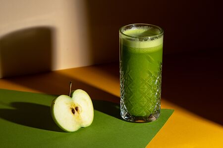 Сок свежевыжатый Яблоко, сельдерей и руккола