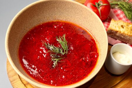 Борщ со сметаной