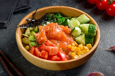 Поке с лососем