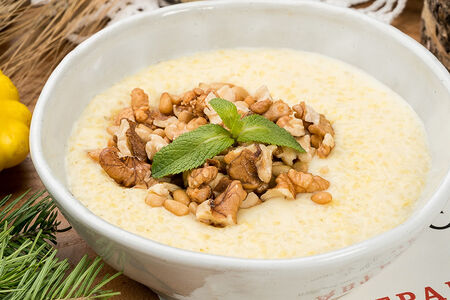 Каша пшенная с хурмой