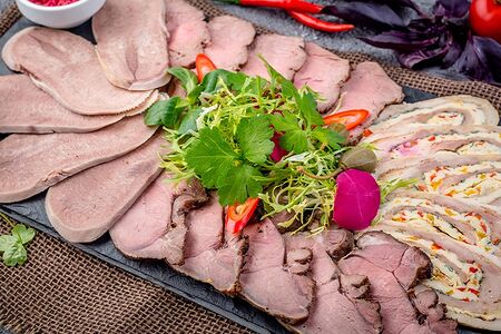 Ассорти мясное