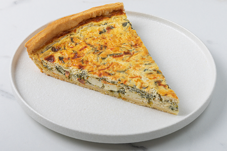 Киш со шпинатом и брынзой