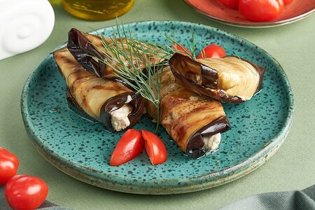 Рулетики из баклажана по-гречески