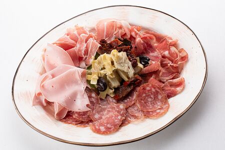 Мясная нарезка