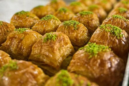 Сладкая пахлава с грецкими орехами