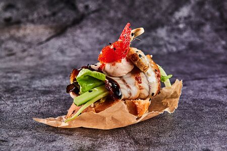 Тапас Унаги