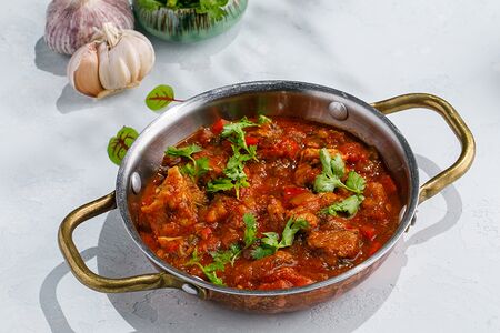 Чашушули из нежной телятины, тушенное с овощами и специями