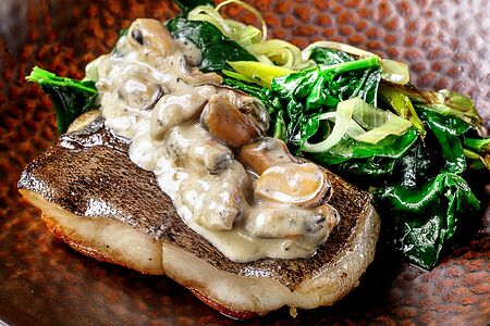 Филе палтуса с соусом из мидий