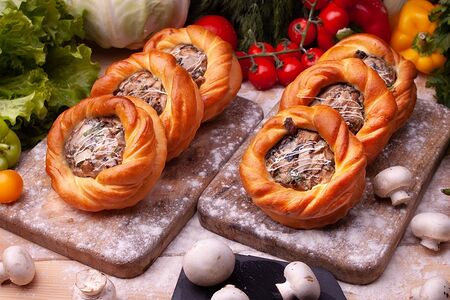 Шанежка с грибами