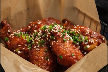 Куриные крылышки в соусе BBQ