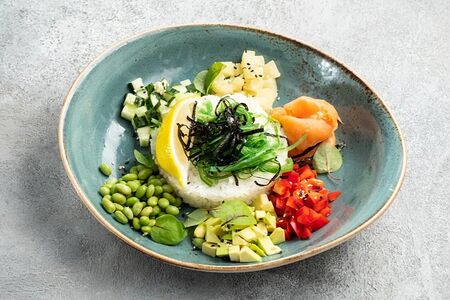 Поке с лососем