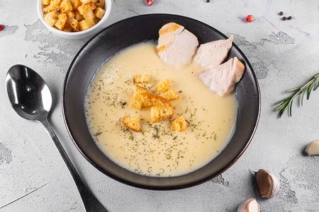 Сырный крем-суп