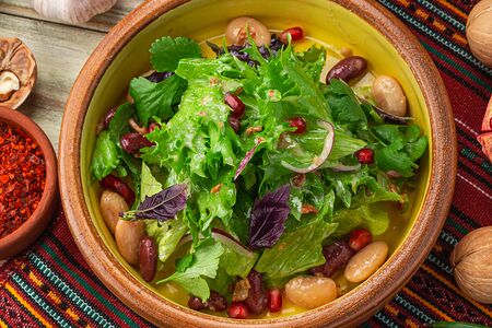 Салат с фасолью