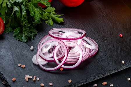 Лук маринованный