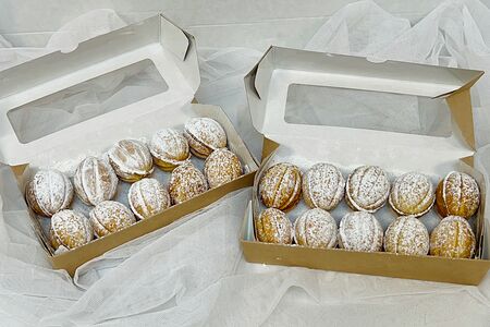 Орешки с вареной сгущенкой 10 шт