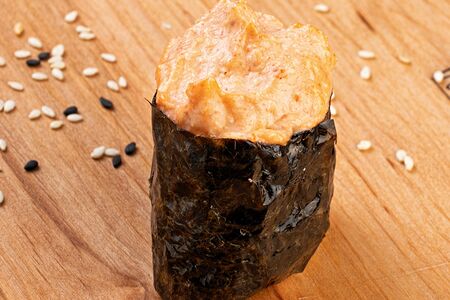 Суши Спайси-угорь