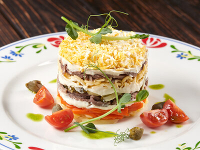 Слоеный салат с языком